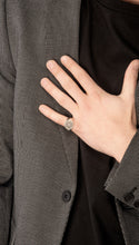 Load image into Gallery viewer, Srebrni pečatni prsten Marco Dal Maso
