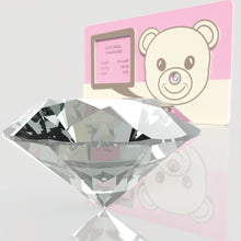 Load image into Gallery viewer, Prirodni dijamant u posebnom pakovanju idealan je kao poklon za bebe, za rođenje, krštenje ili prvi rođendan. 